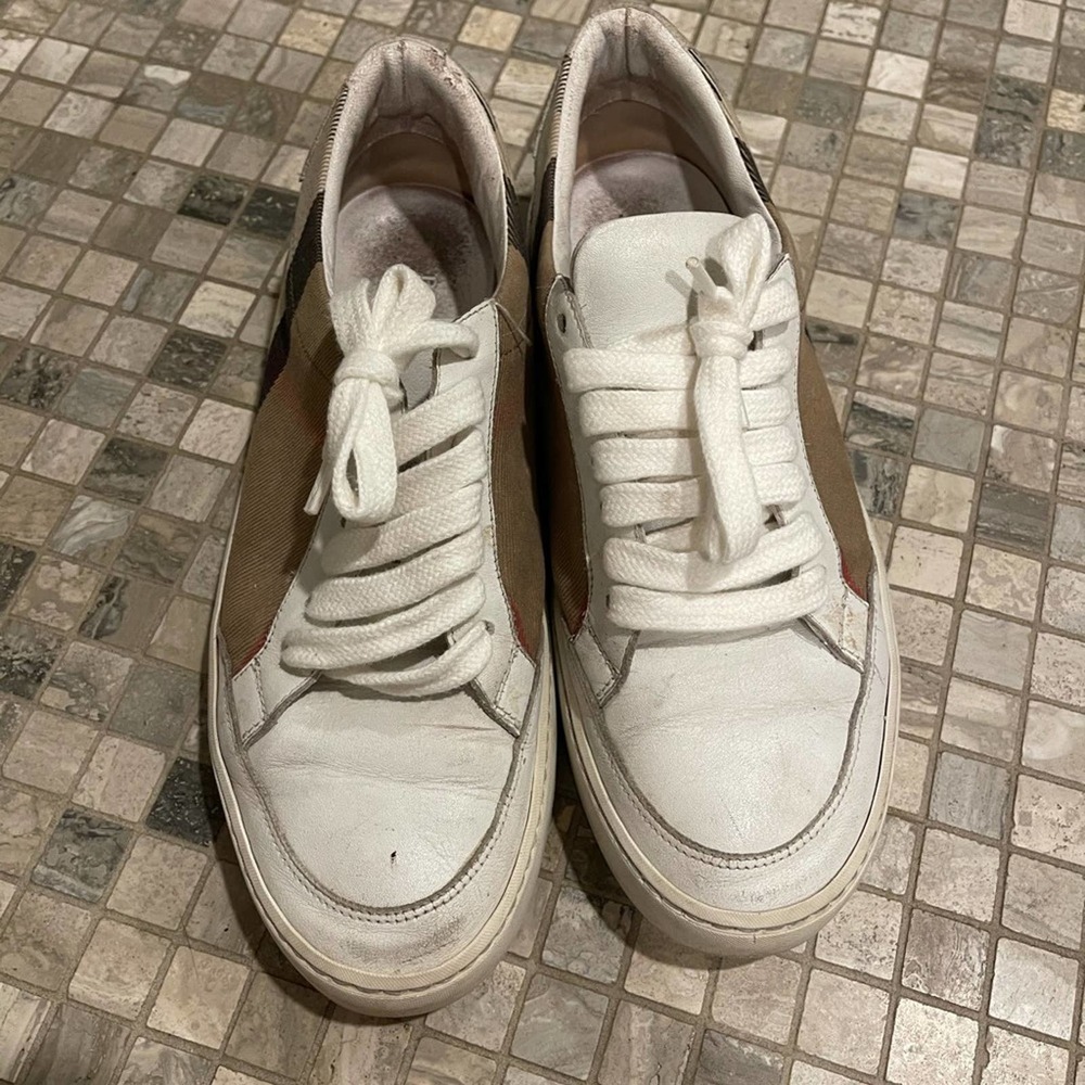 BURBERRY SNEAKERS - Picture 4 of 8